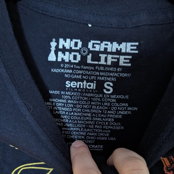 NWOT LOOTCRATE ANIME NO GAME NO LIFE ANIME SHIRT SZ SMALL WOMENS/JUNIORS - Picture 2 of 2